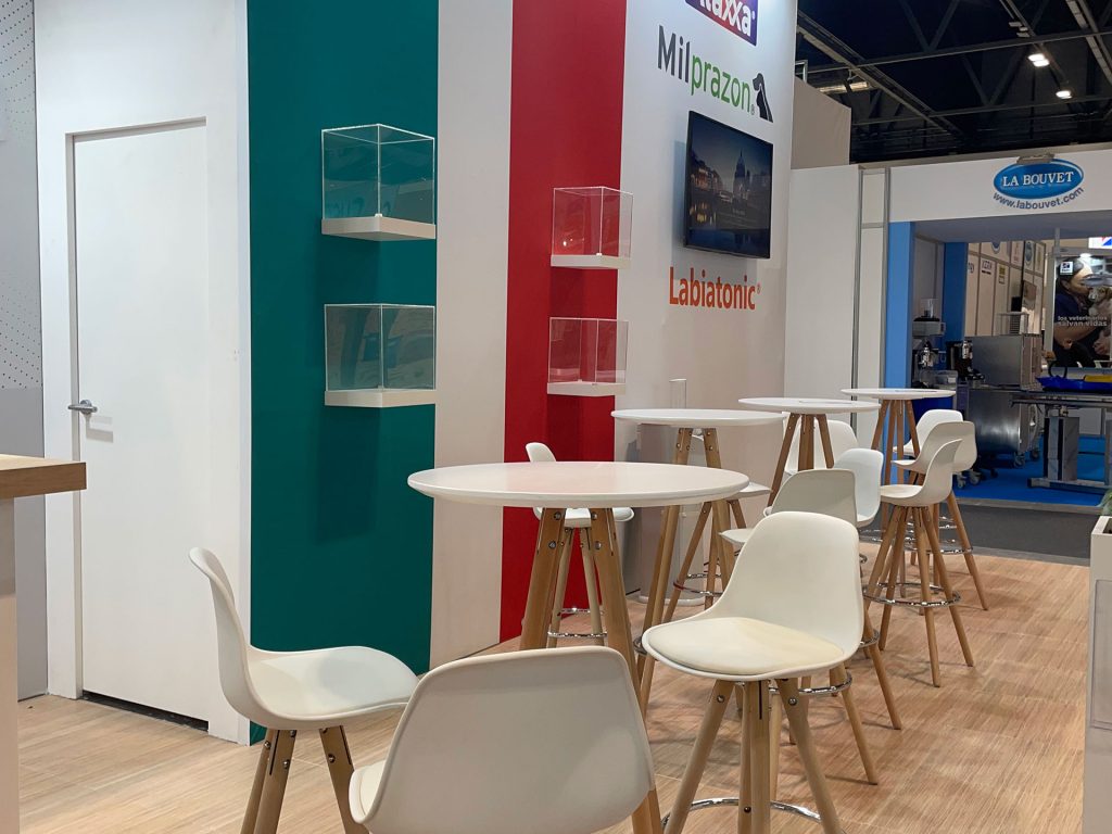 Stand-On Floors: Enhancing Exhibition Booth Appeal