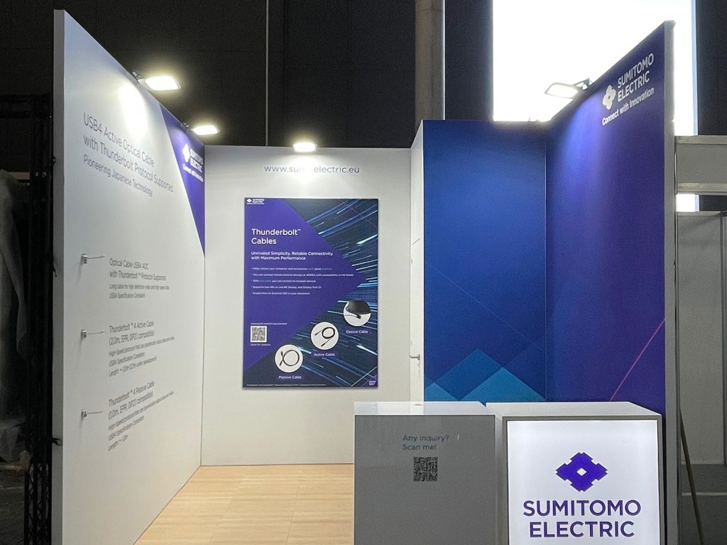 Professional Stand-On Floor Systems for Retail Displays
